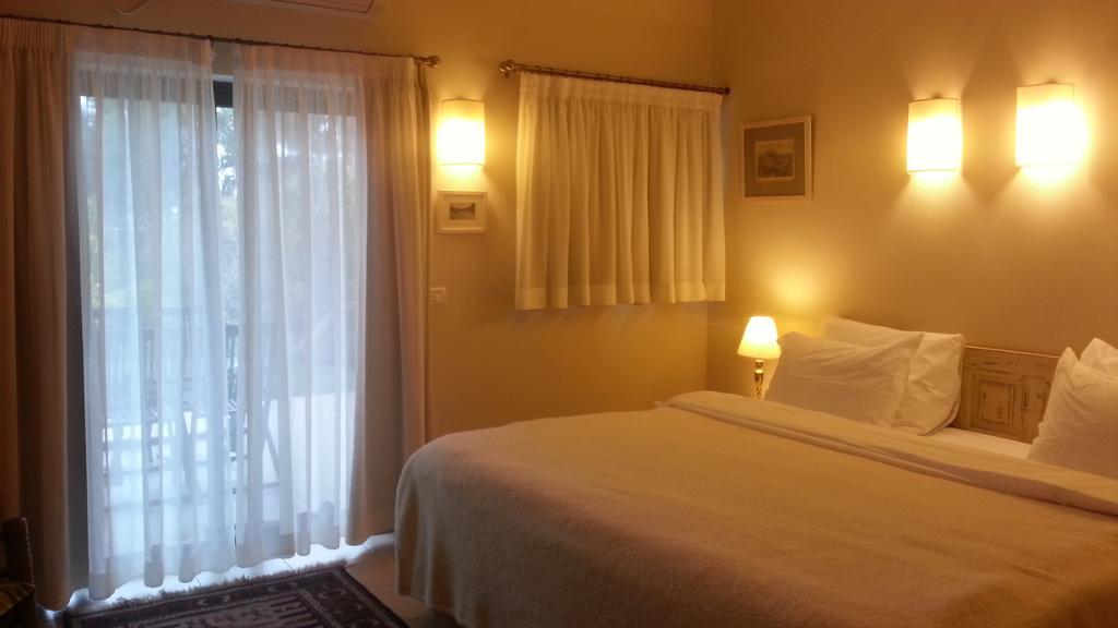 Shulamit Yard Hotell Rosh Pinna Rum bild