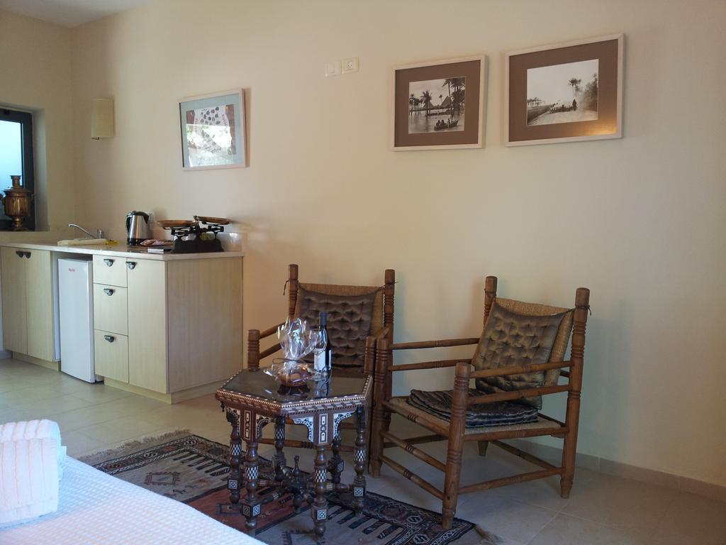 Shulamit Yard Hotell Rosh Pinna Exteriör bild