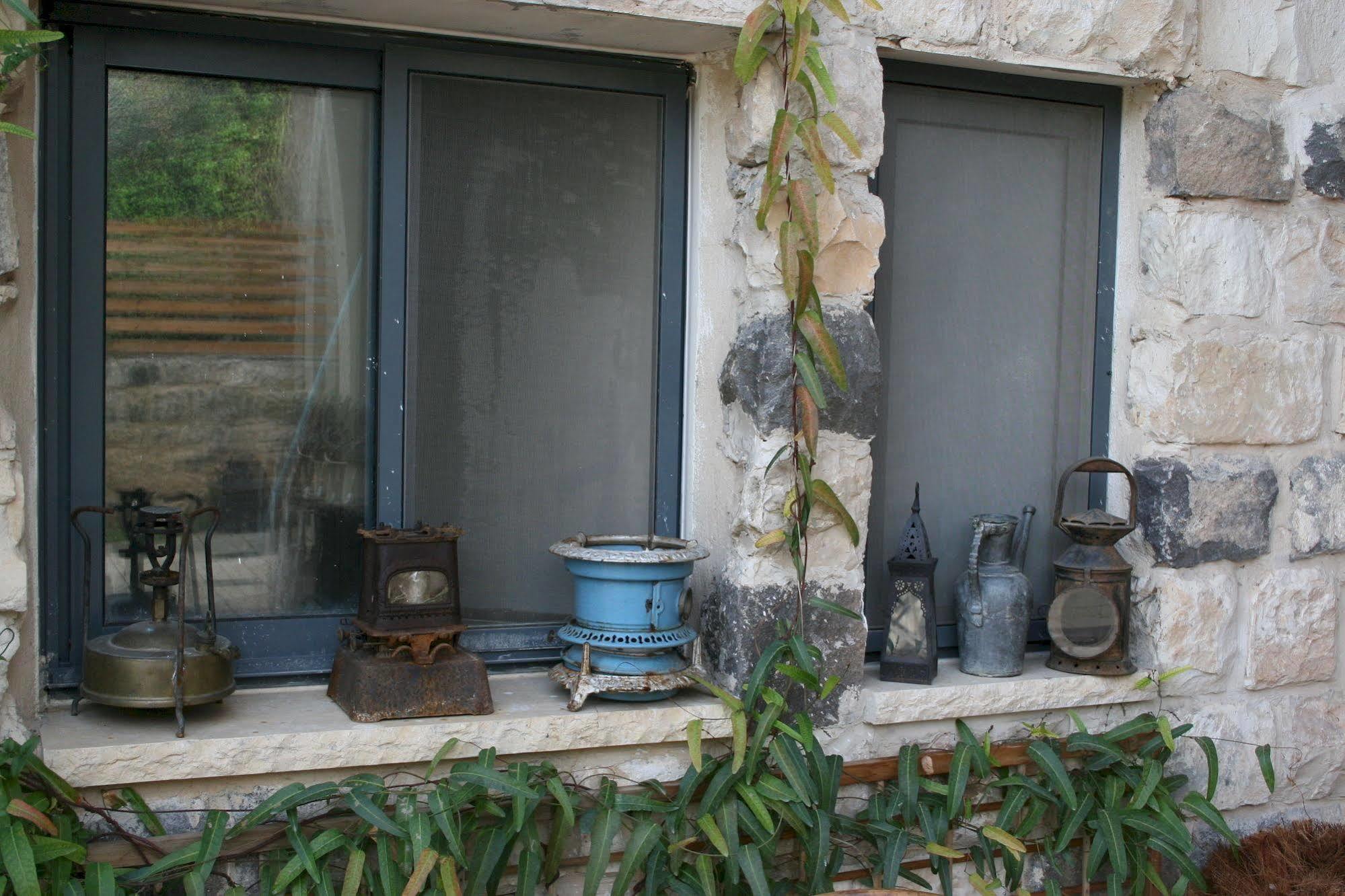 Shulamit Yard Hotell Rosh Pinna Exteriör bild