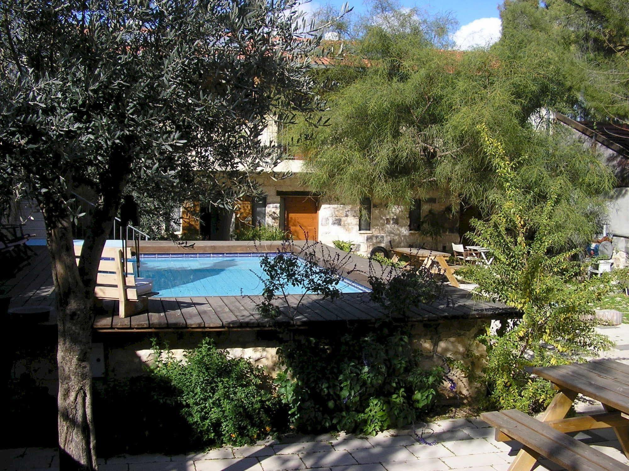 Shulamit Yard Hotell Rosh Pinna Exteriör bild